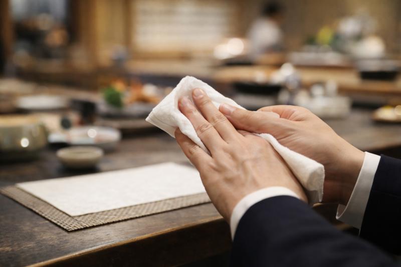 客単価の高いお店に選ばれる理由。厚みと高級感を備えた「GRディスポおしぼり」